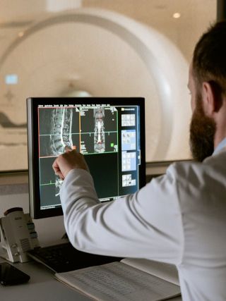 Magnetna rezonanca karlice