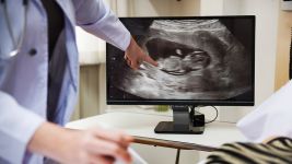 Razumevanje vanmaterične trudnoće: uzroci i simptomi